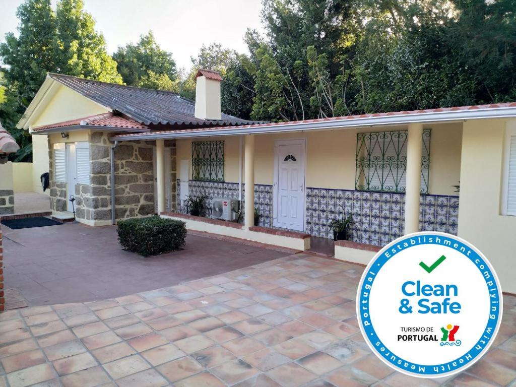 Metro Vilar Suites&Villas Vilar do Pinheiro Esterno foto
