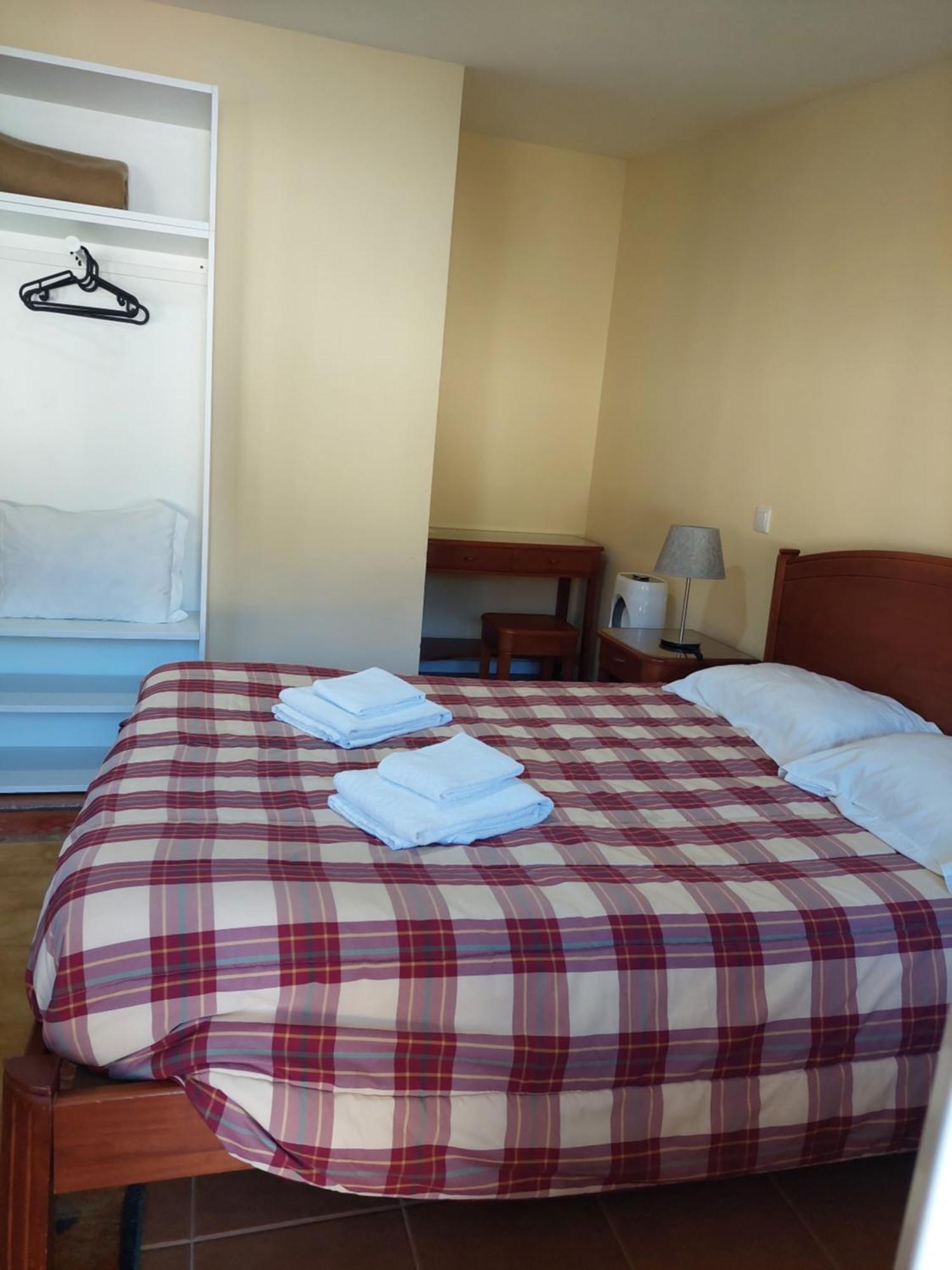 Metro Vilar Suites&Villas Vilar do Pinheiro Esterno foto