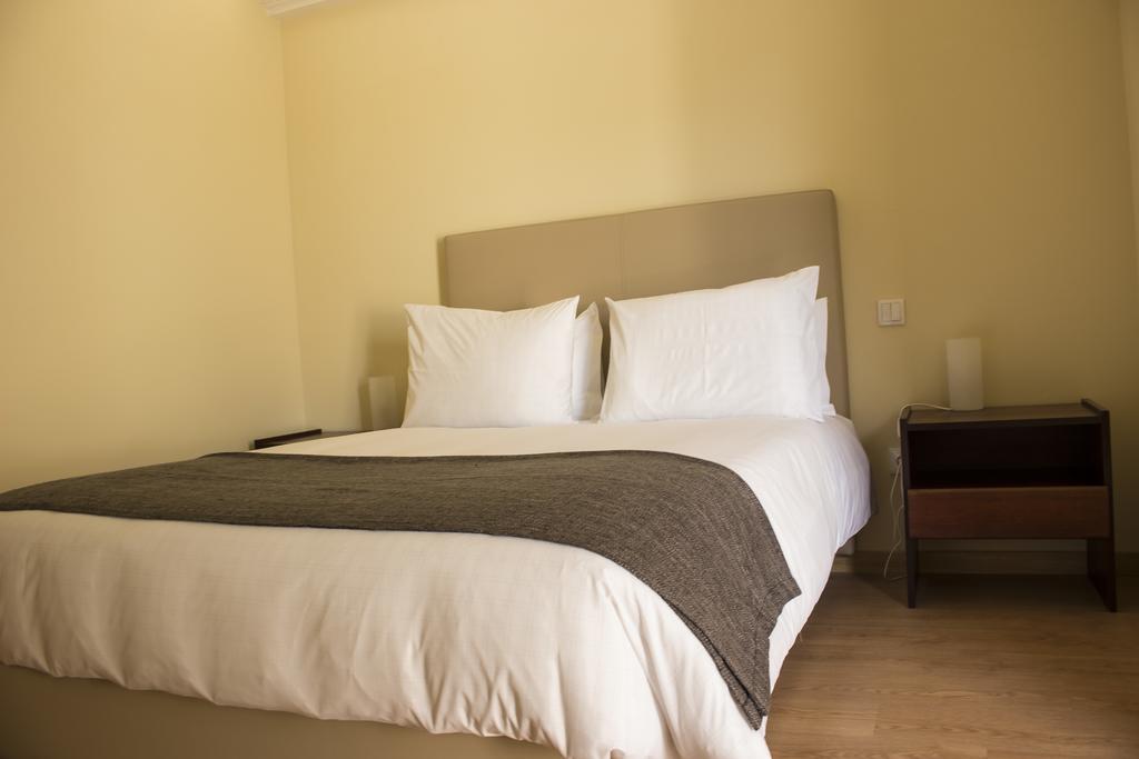 Metro Vilar Suites&Villas Vilar do Pinheiro Esterno foto