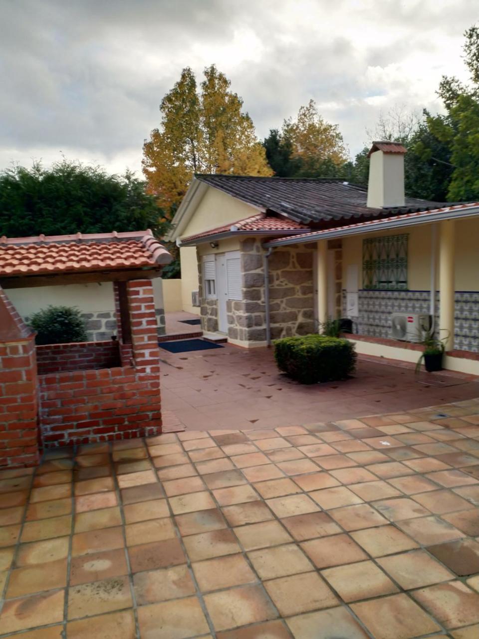 Metro Vilar Suites&Villas Vilar do Pinheiro Esterno foto